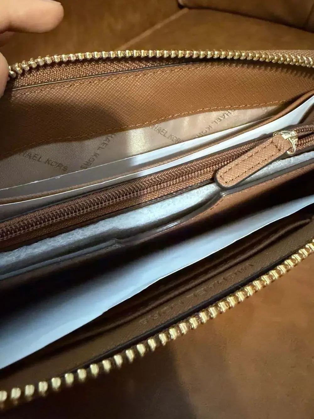 Michael Kors Jet Set MD MF Wallet in Luggage Saffiano Leather